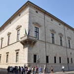 PALACIO DEL DIAMANTI