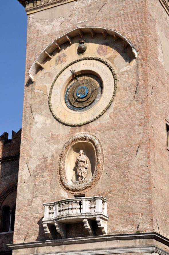 TORRE DEL OROLOGIO