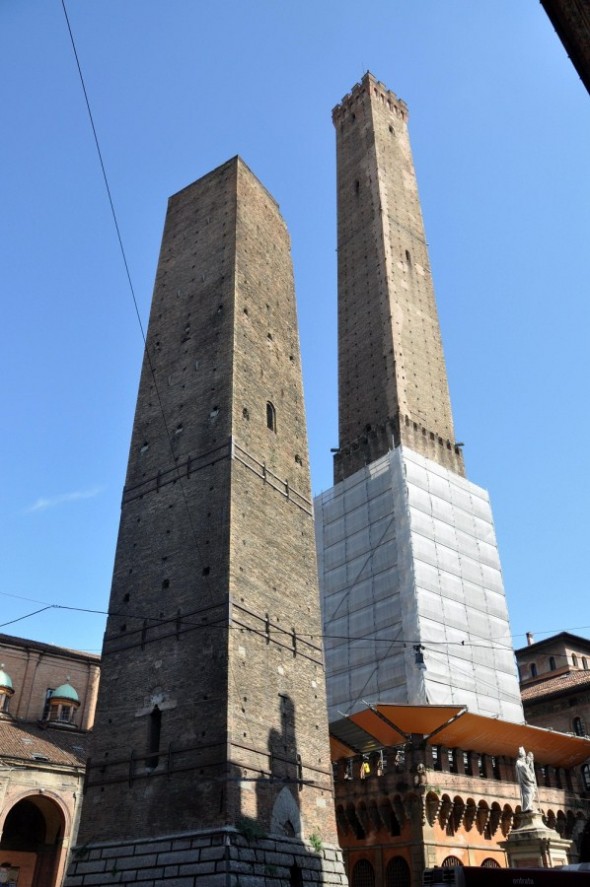 TORRES DE ASINELLI Y GARISENDA