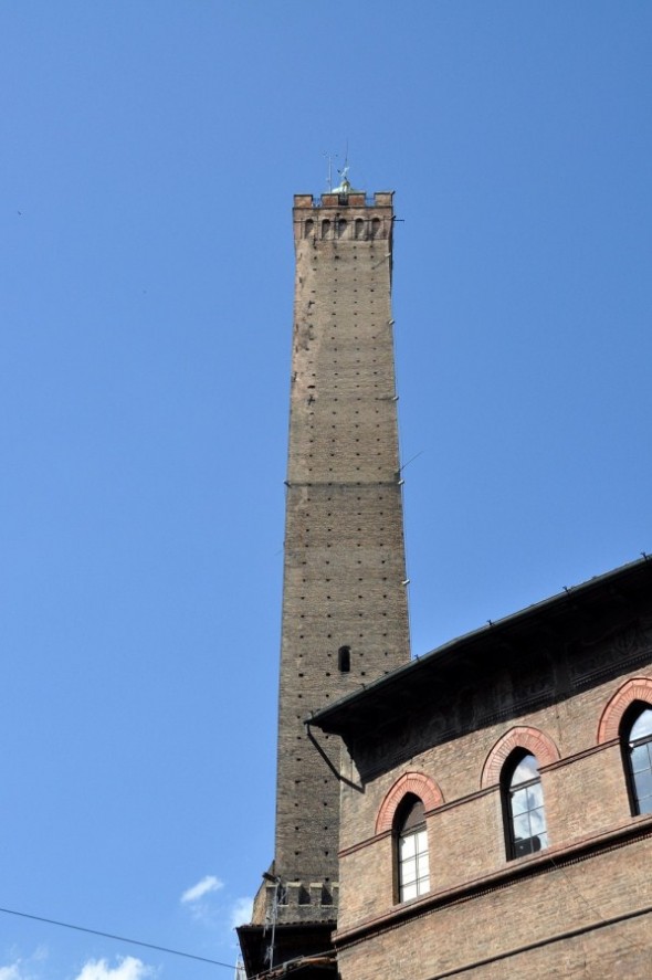 TORRES DE ASINELLI Y GARISENDA