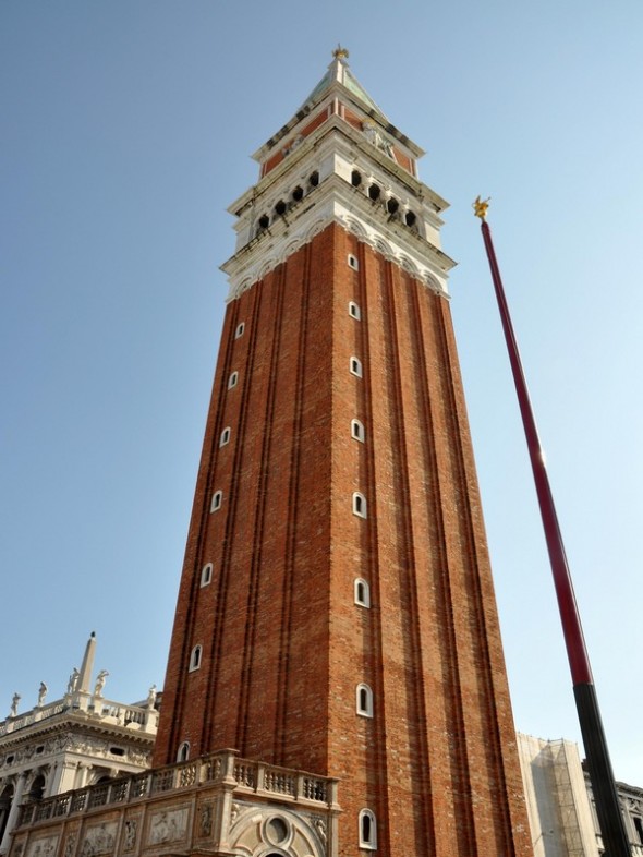 CAMPANILE 