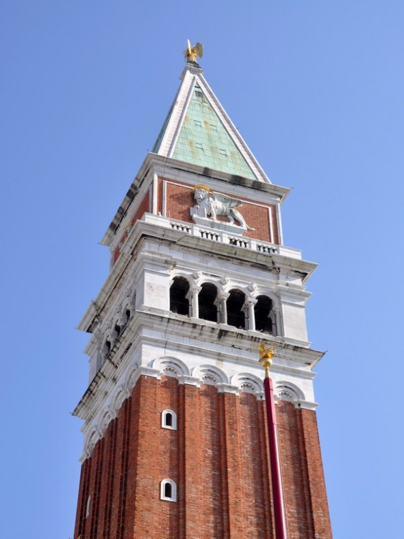 CAMPANILE 