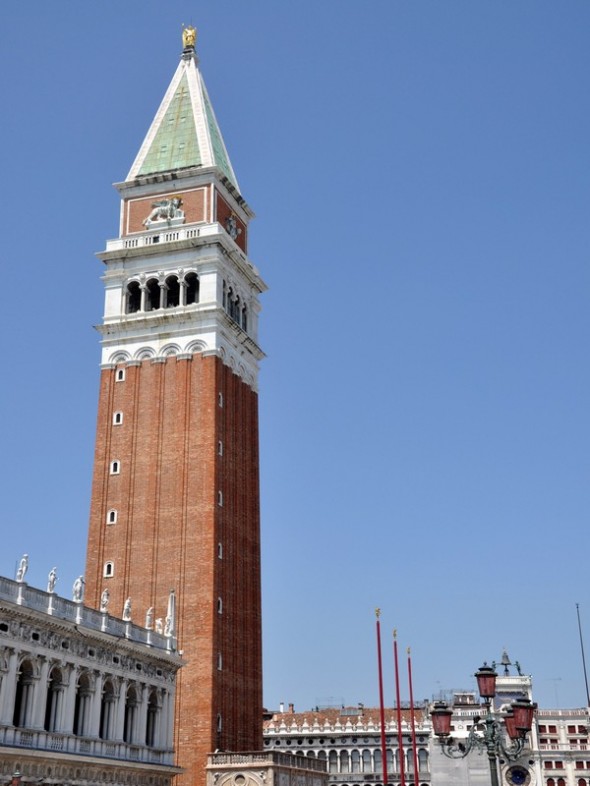 CAMPANILE 