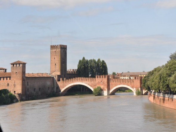 CASTELVECCHIO