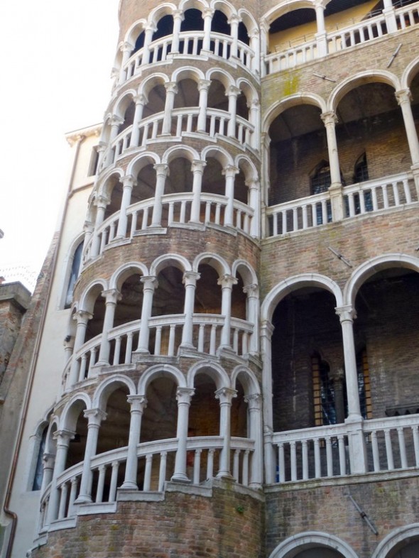ESCALERA CONTARINI DEL BOVOLO 