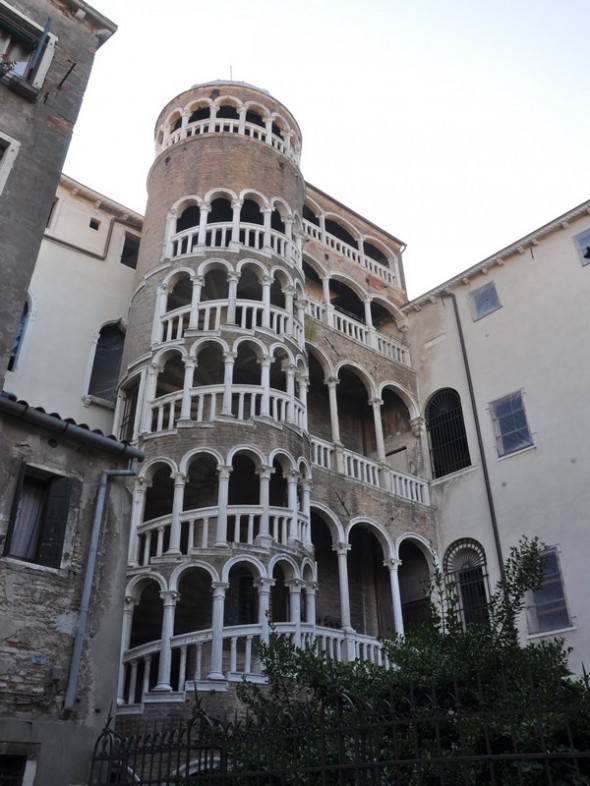 ESCALERA CONTARINI DEL BOVOLO 