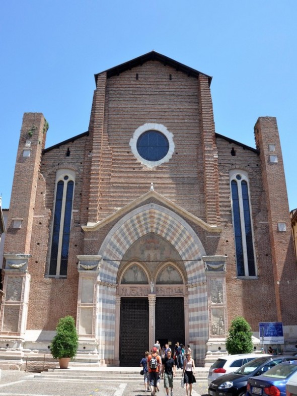 IGLESIA DE SANTA ANASTASIA