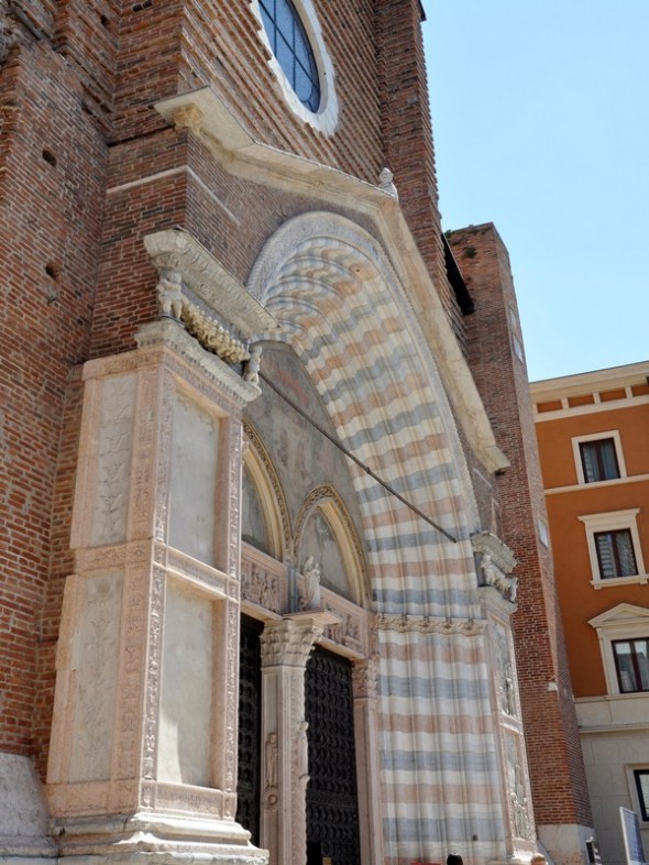 IGLESIA DE SANTA ANASTASIA
