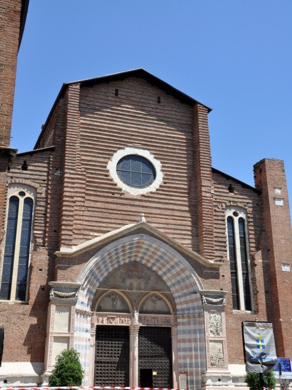 IGLESIA DE SANTA ANASTASIA