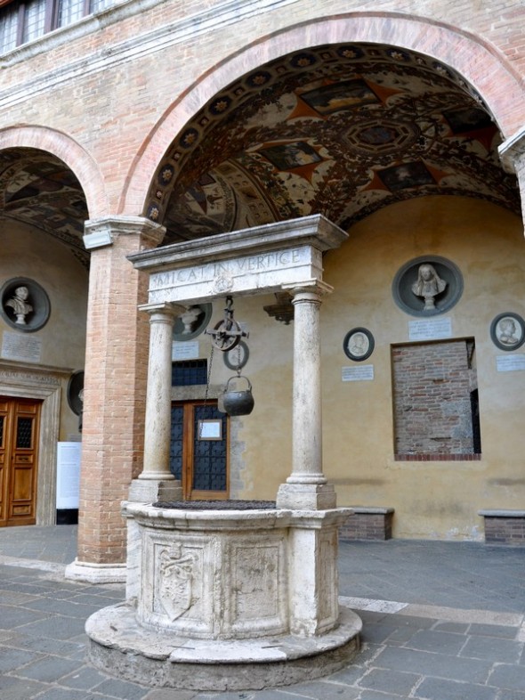 PALACIO CHIGISARACINI  