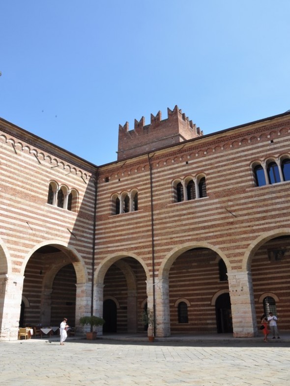 PALACIO DEL COMUNE 