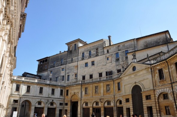 PLAZA CASTELLO