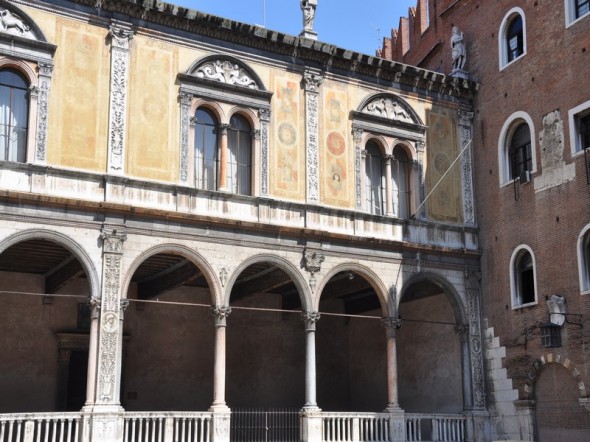 PLAZA DEL SIGNORI 