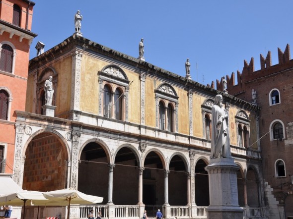 PLAZA DEL SIGNORI 