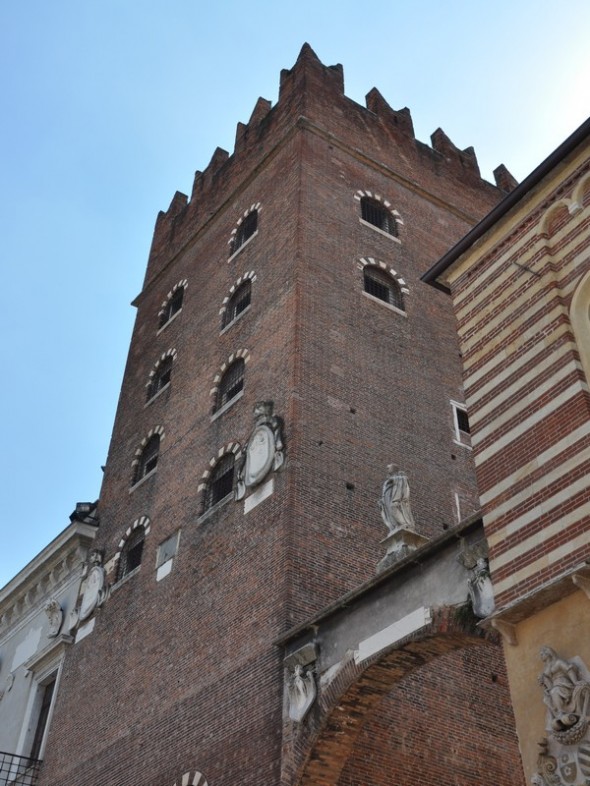PLAZA DEL SIGNORI 