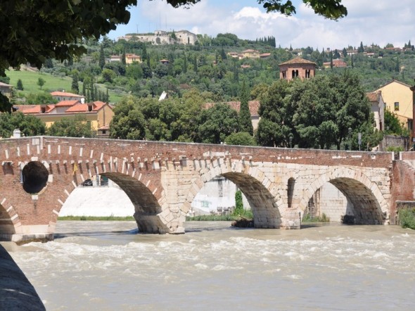 PUENTE DE PIEDRA