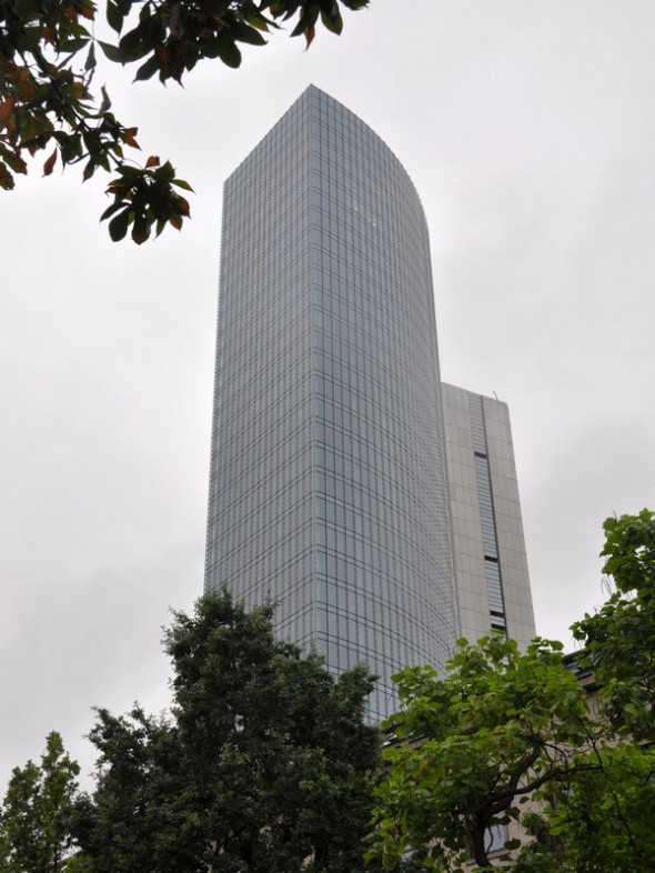 TAUNUSANLAGE 