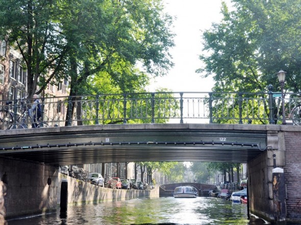 CANALES Y CASAS