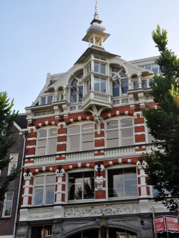 CANALES Y CASAS