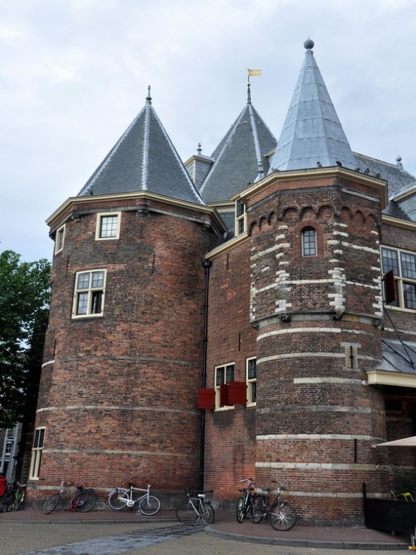 DE WAAG  