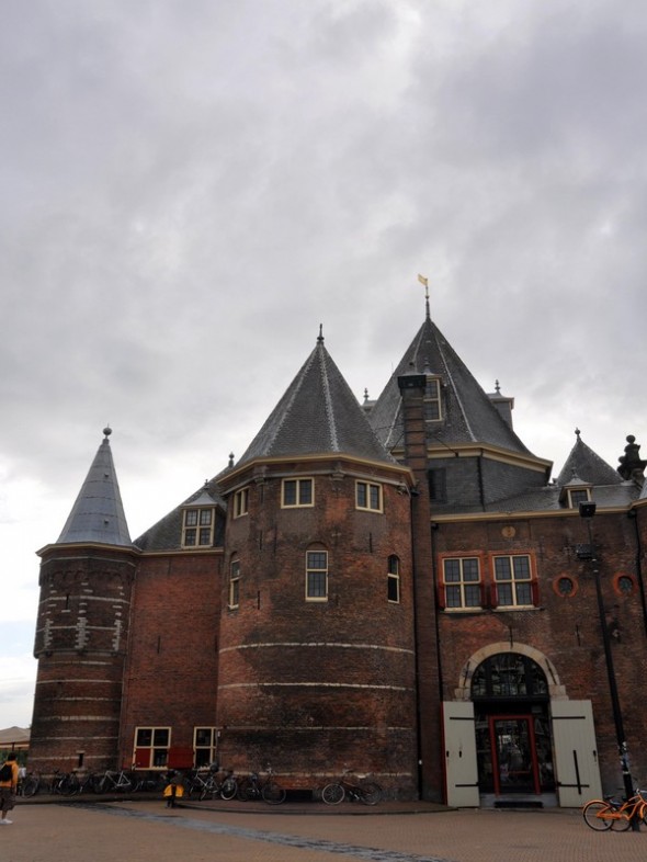 DE WAAG  