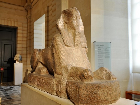 MUSEO DEL LOUVRE 