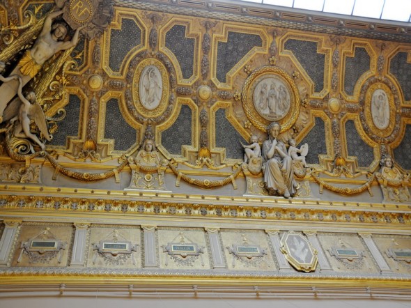 MUSEO DEL LOUVRE 
