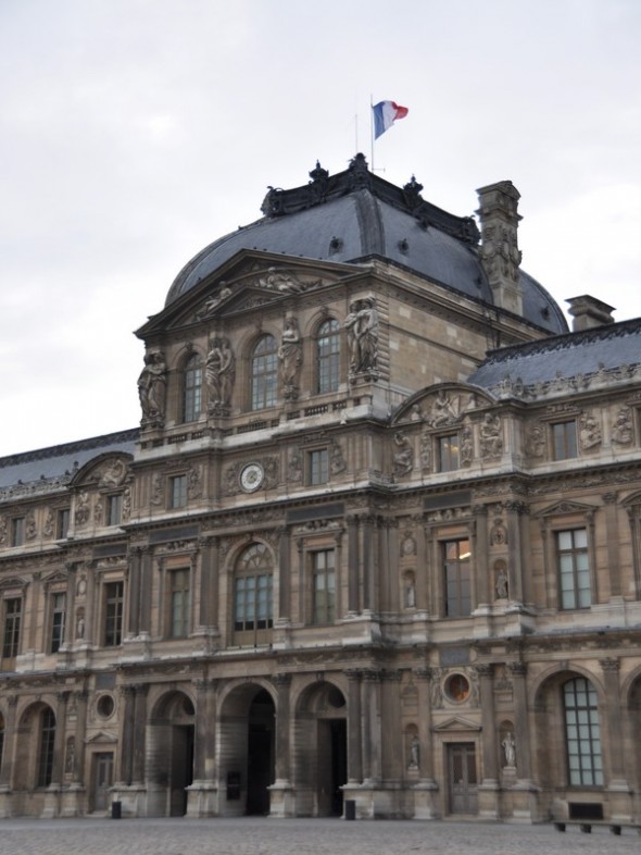 MUSEO DEL LOUVRE 