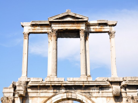 PUERTA DE ADRIANO 
