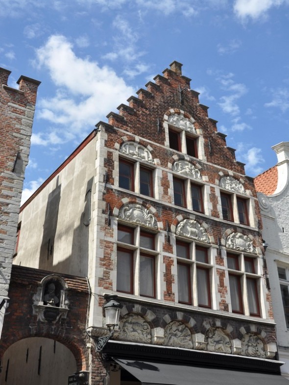 BRUJAS 