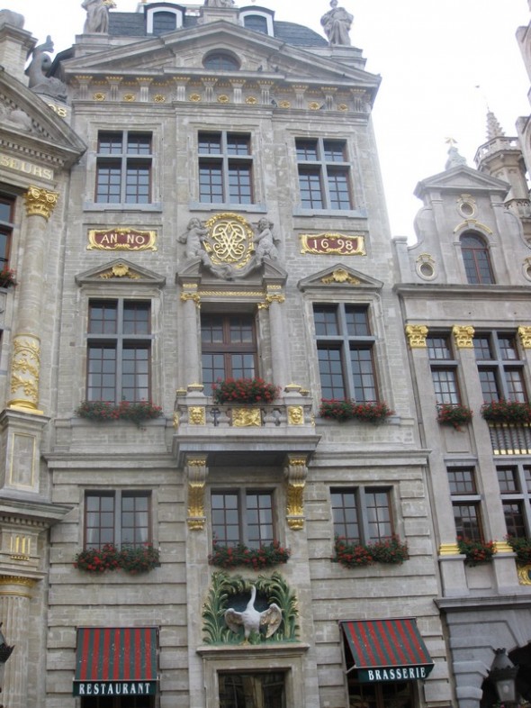 GRAND PLACE