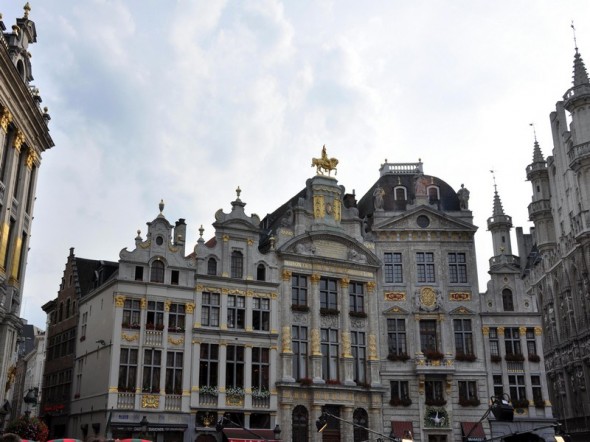 GRAND PLACE