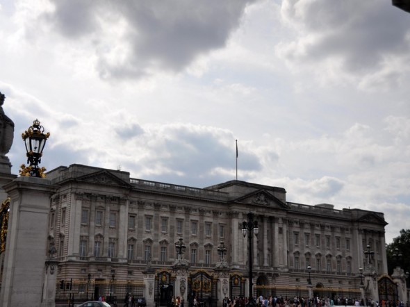 BUCKINGHAM PALACE