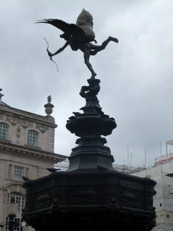 ESTATUA DE EROS