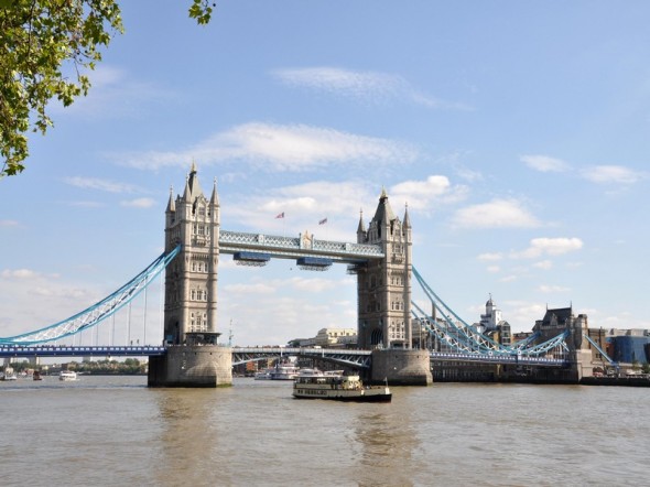 TOWER BRIDGE 
