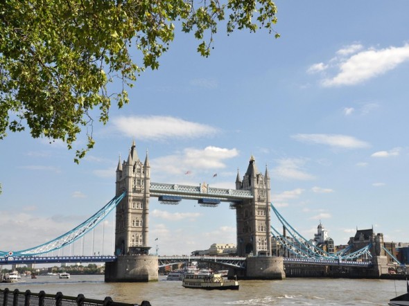 TOWER BRIDGE 