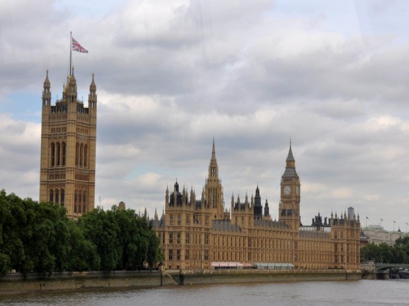 PARLAMENTO 