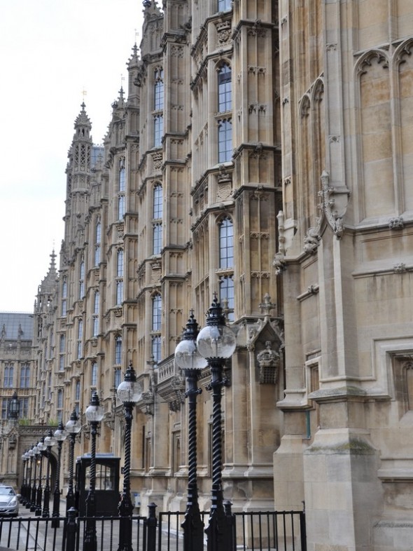 PARLAMENTO 