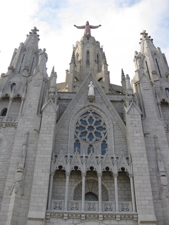 TEMPLO EXPIATORIO DEL SAGRADO CORAZON 