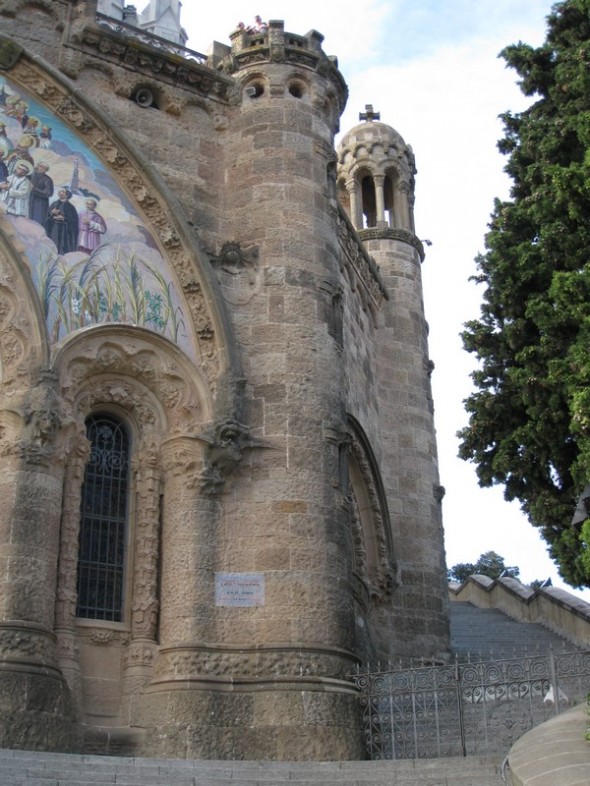 TEMPLO EXPIATORIO DEL SAGRADO CORAZON 