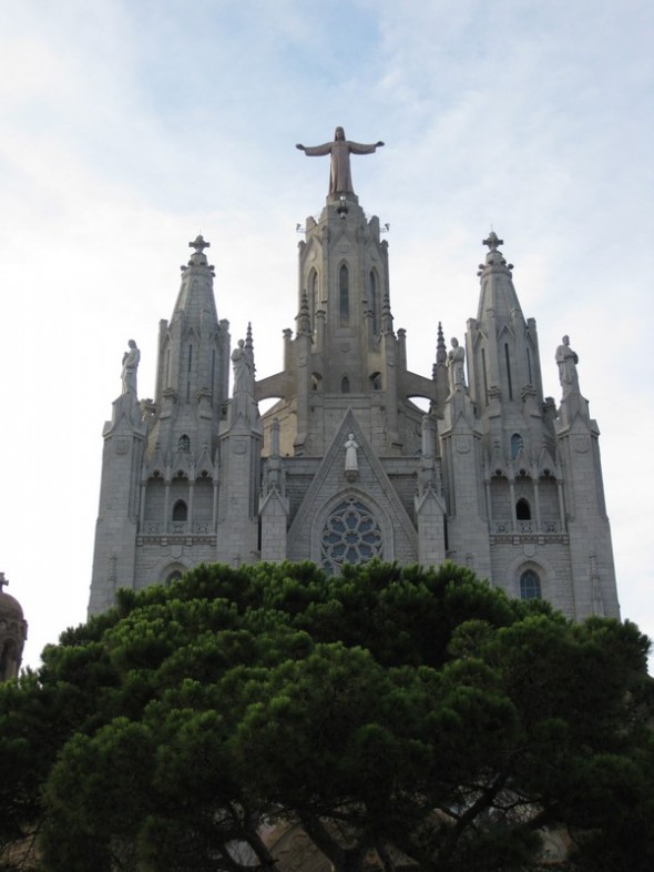 TEMPLO EXPIATORIO DEL SAGRADO CORAZON 