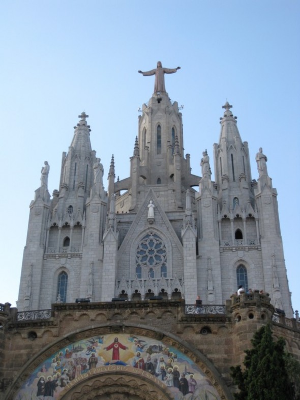 TEMPLO EXPIATORIO DEL SAGRADO CORAZON 