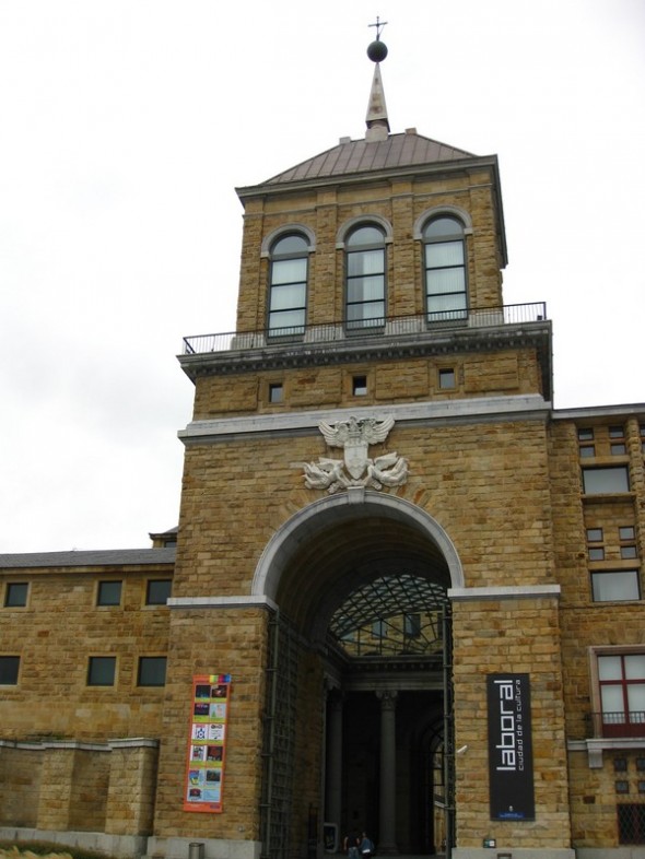 UNIVERSIDAD LABORAL 