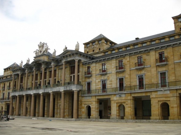 UNIVERSIDAD LABORAL 