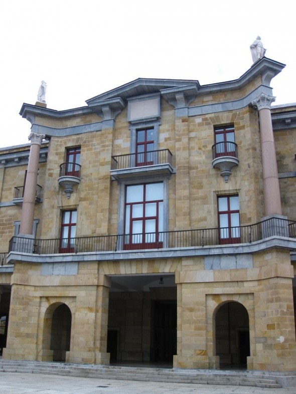 UNIVERSIDAD LABORAL 