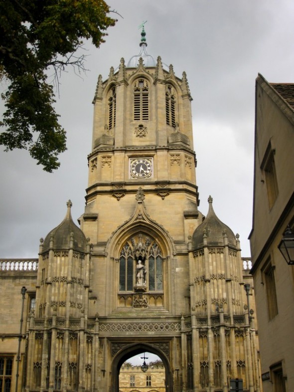 TOM TOWER 