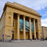 TEATRO PROVINCIAL TIROLES